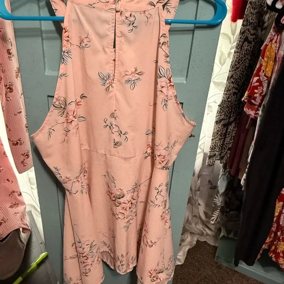 🔥🔥Torrid Salmon Pink Sleeveless flowy tank top : Size 0- EUC - Picture 2 of 3